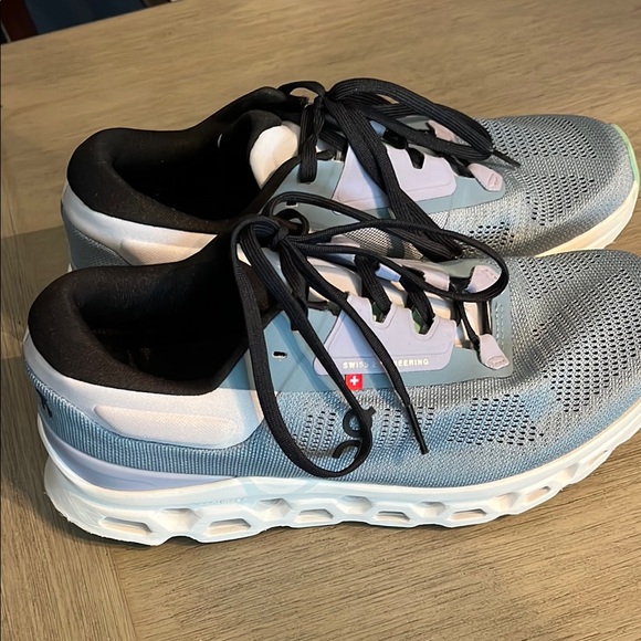 On Cloud Stylish Blue and Black Sneakers - Picture 1 of 6